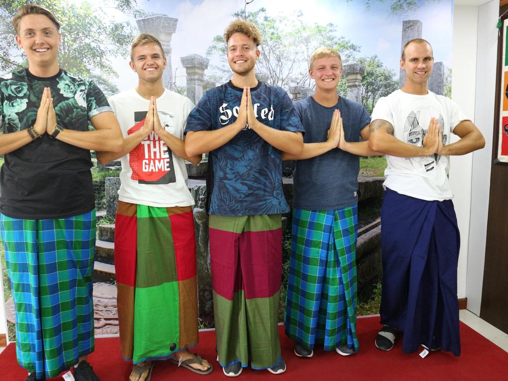 I traditionelle saronger 