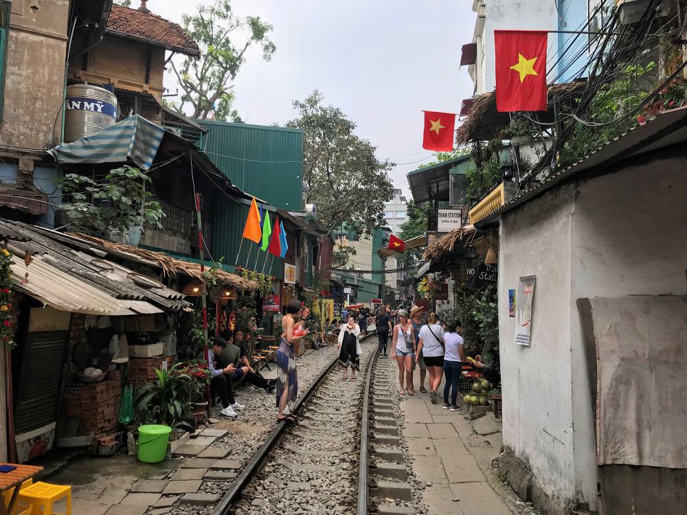 Train street i Hanoi