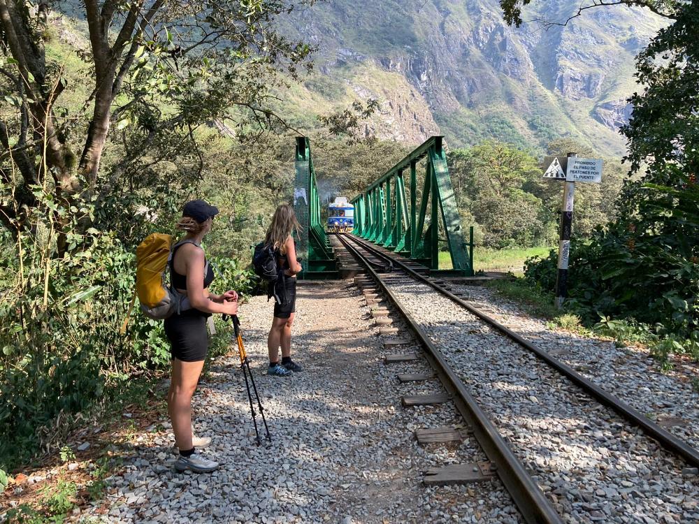 Väntar på tåget till Cusco