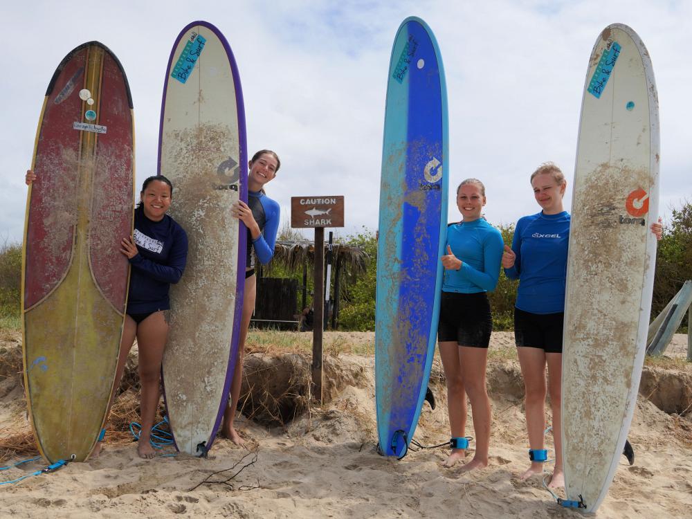 Surfing på Galapagosöarna