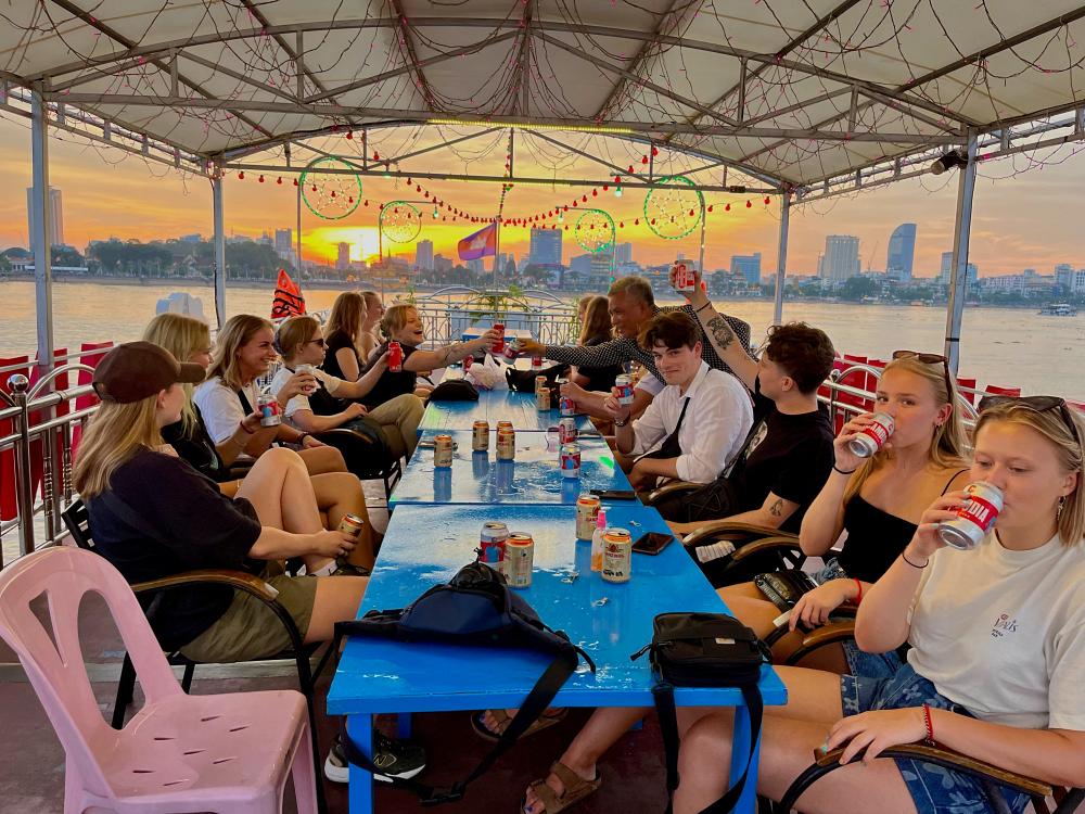 Bådtur og drinks i Cambodja