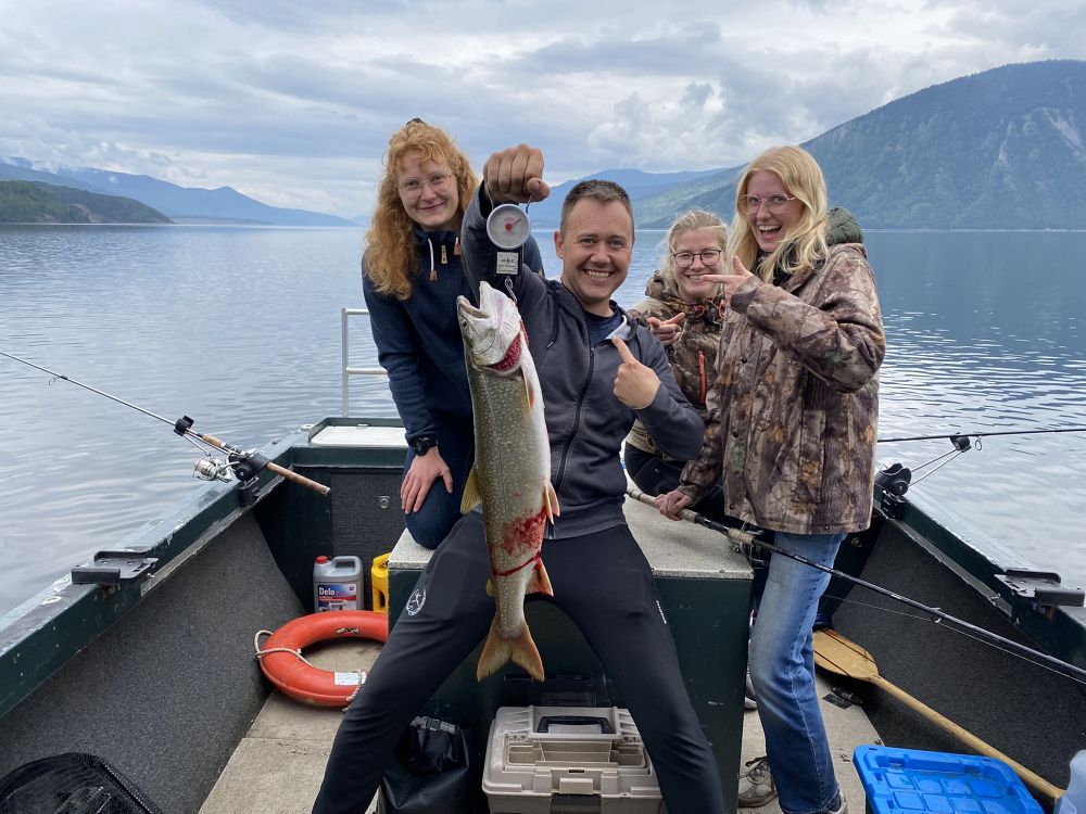 Fisketur på en sjö i Kanada