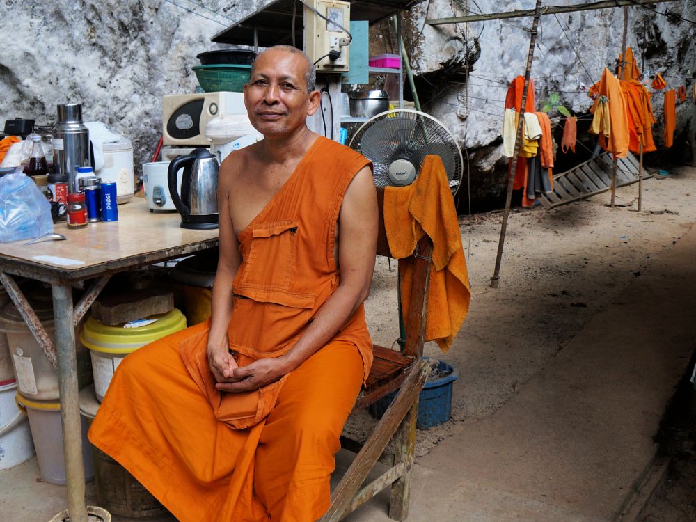Buddhistisk munk i Khao Sok