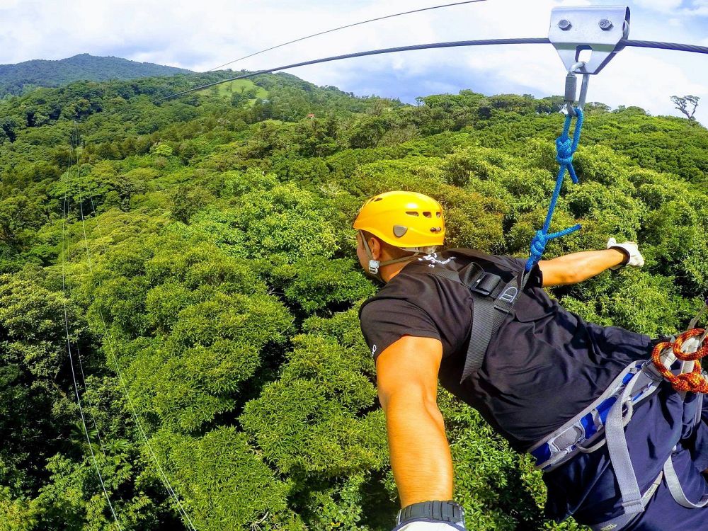 Zipline över trädtopparna