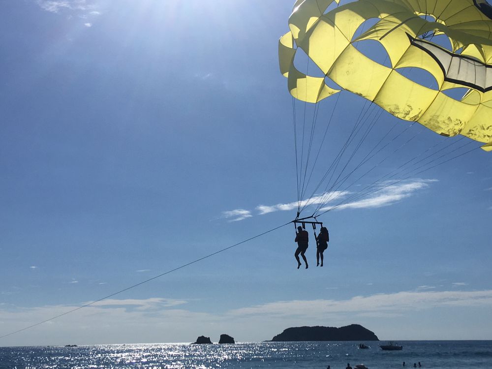 Parasailing på Samara Beach 