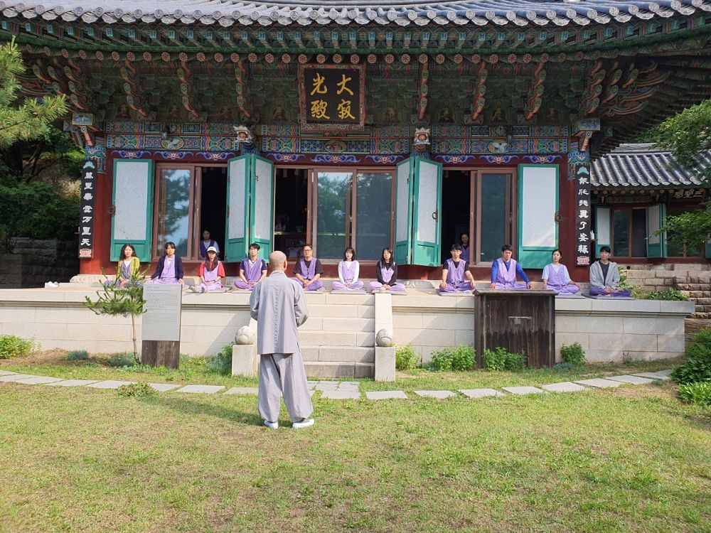 Meditation med munkar