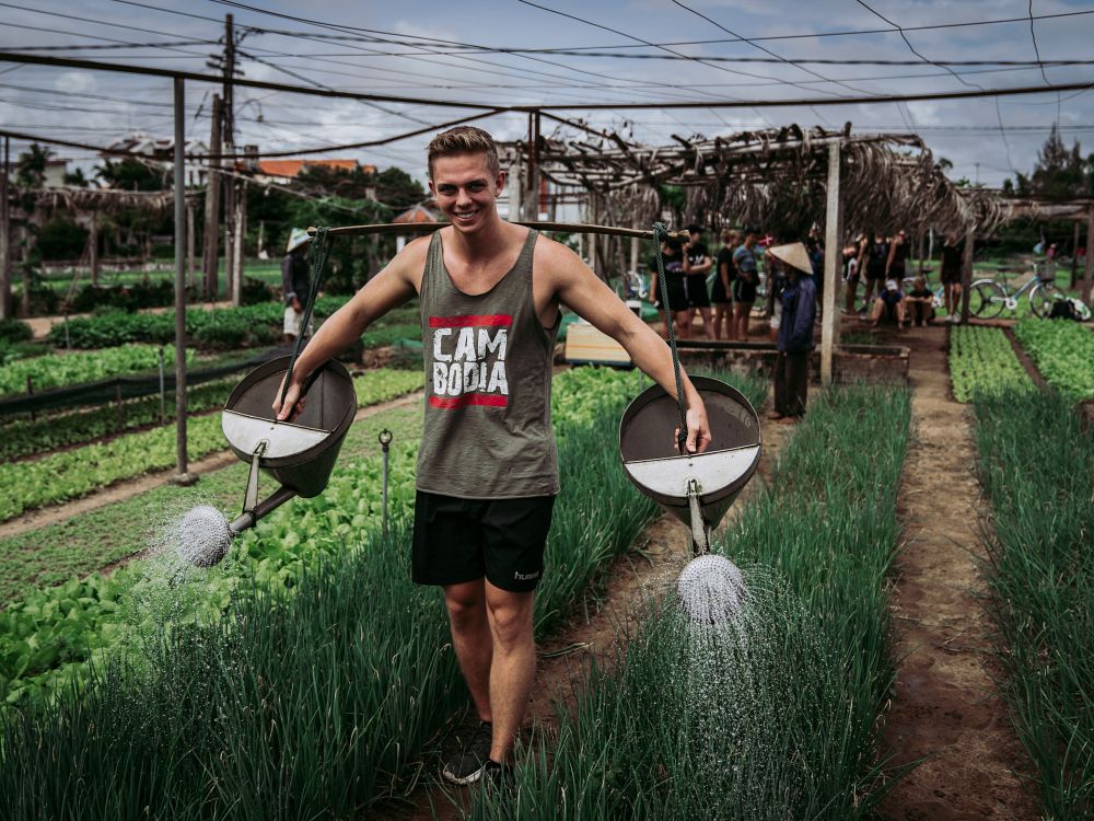 Besök risfält och plantager