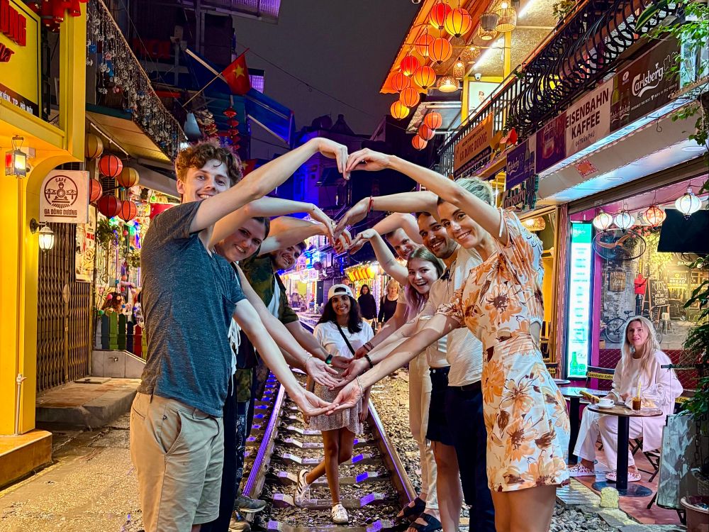 Train street i Hanoi