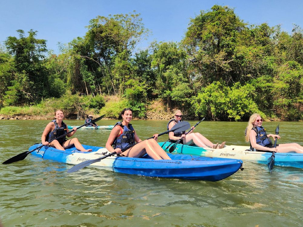 Kajak på floden Kwai