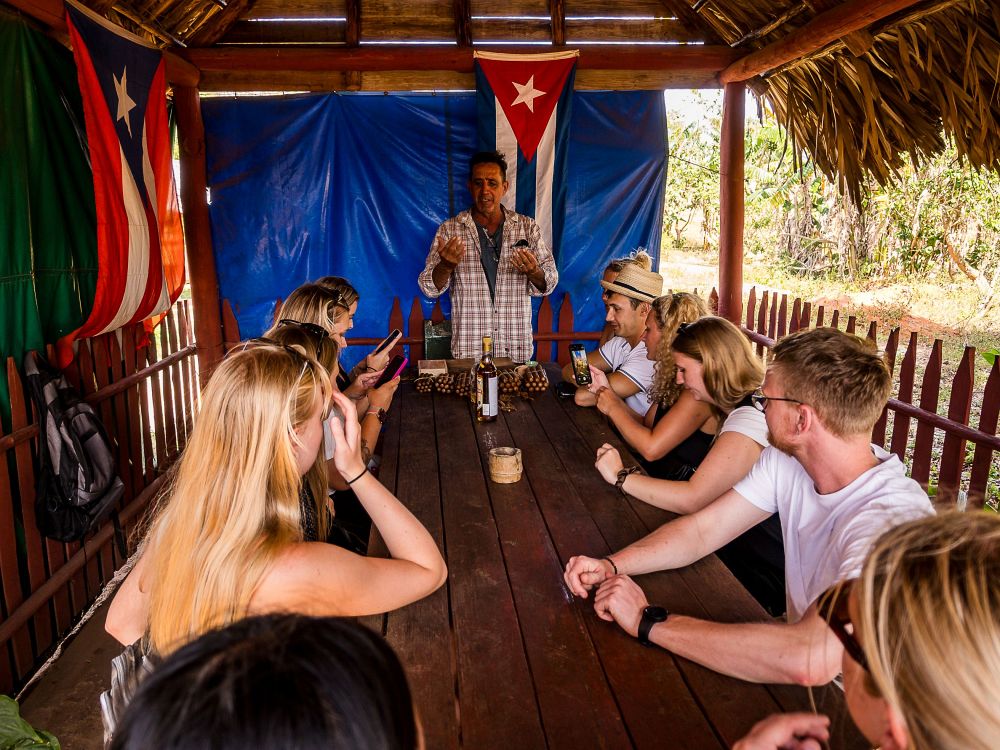 Rulla en cigarr på Kuba