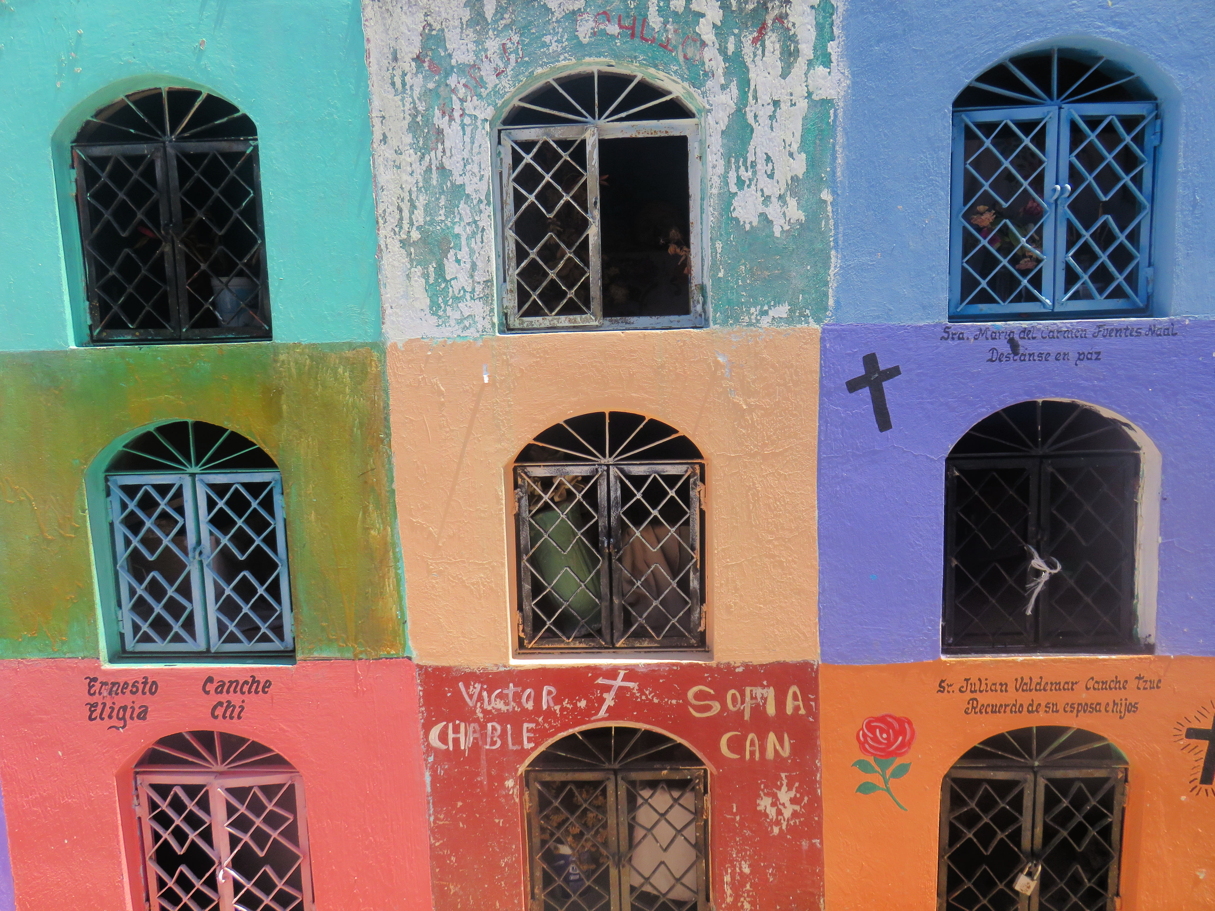 Upplev Mexikos färgstarka kyrkogårdar