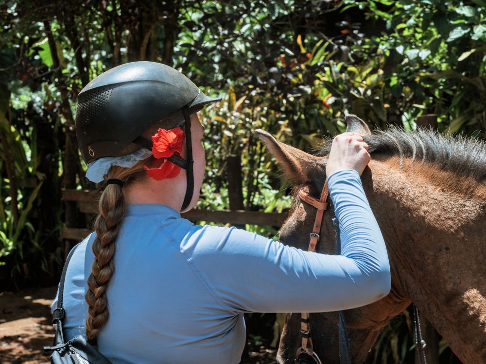 En tur till häst på Moorea