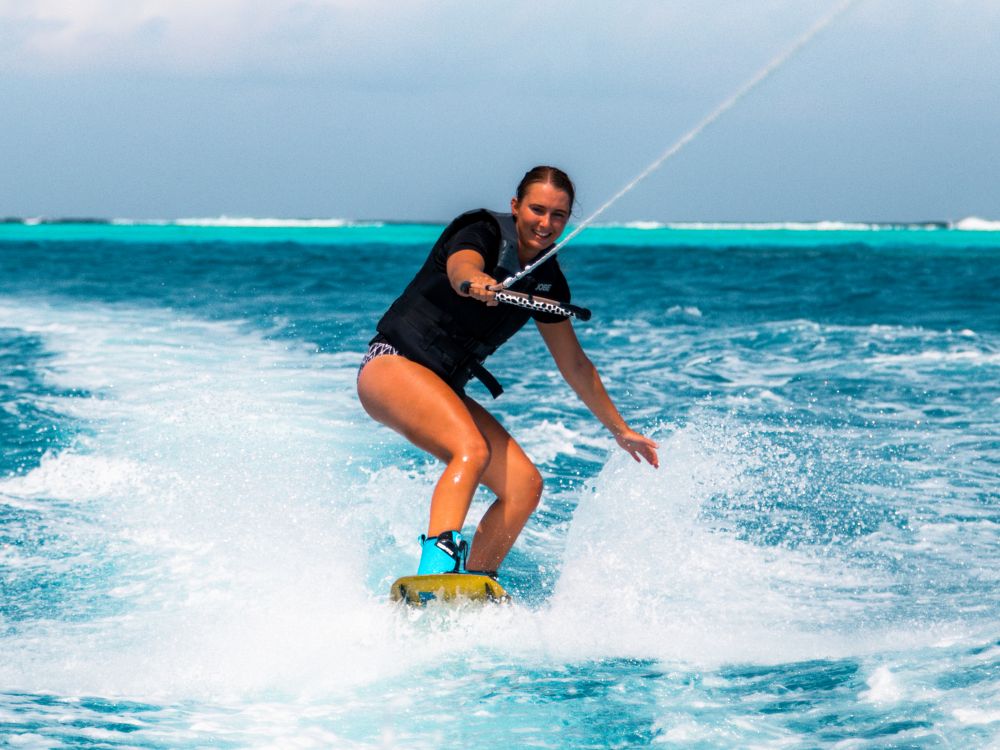 Prova wakeboard eller vattenskidor