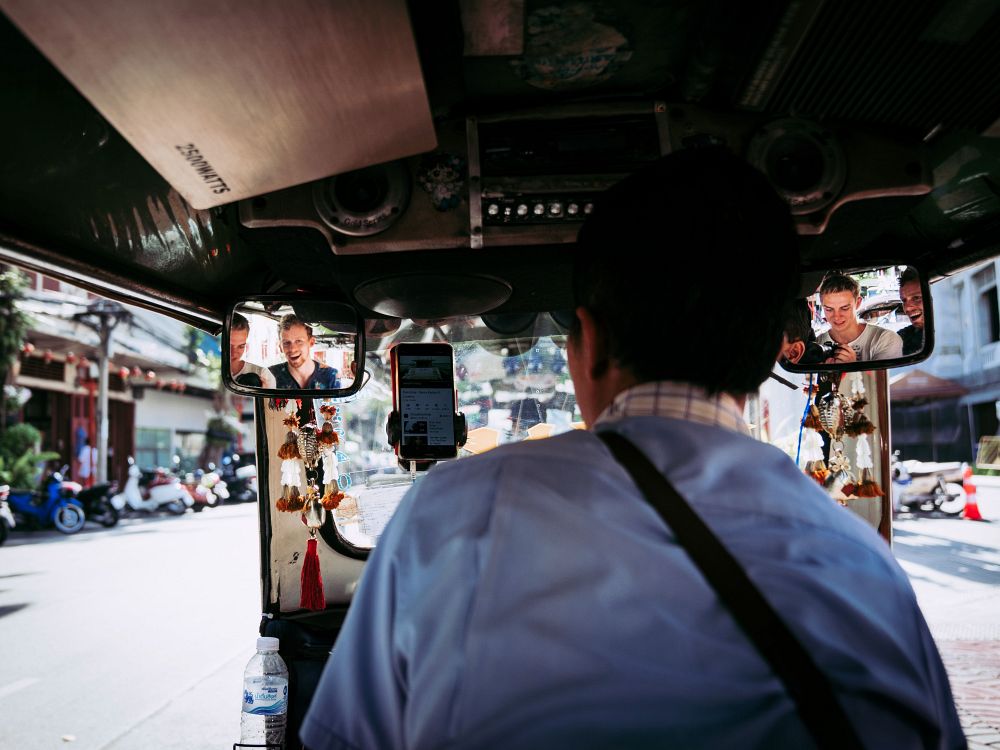 Se Bangkok från tuk tuk